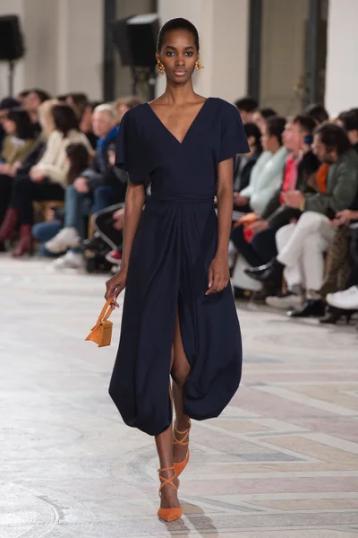 Look 48